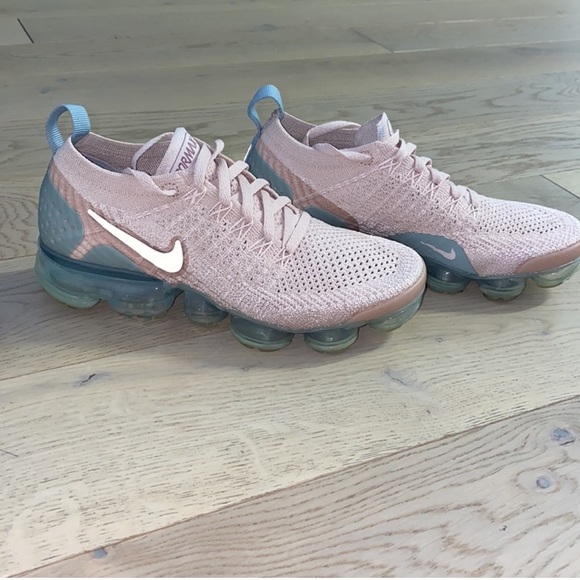 NIKE VAPORMAX - Picture 3 of 5